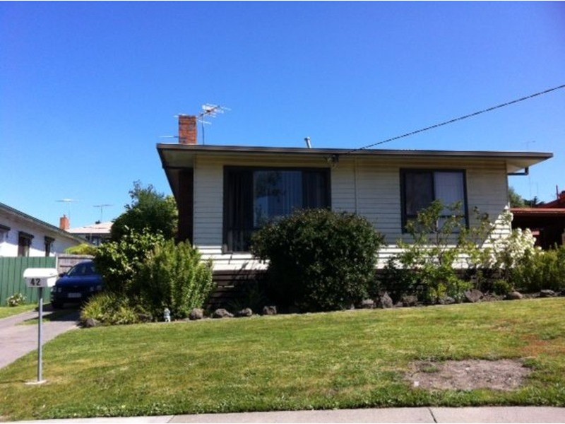 42 Churchill Road, Morwell VIC 3840