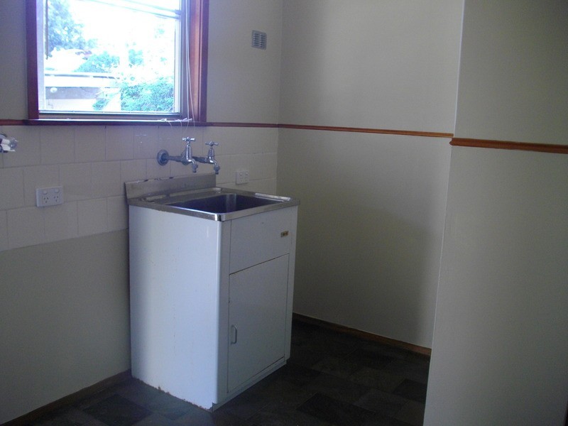 4 Porter  Street, Morwell VIC 3840