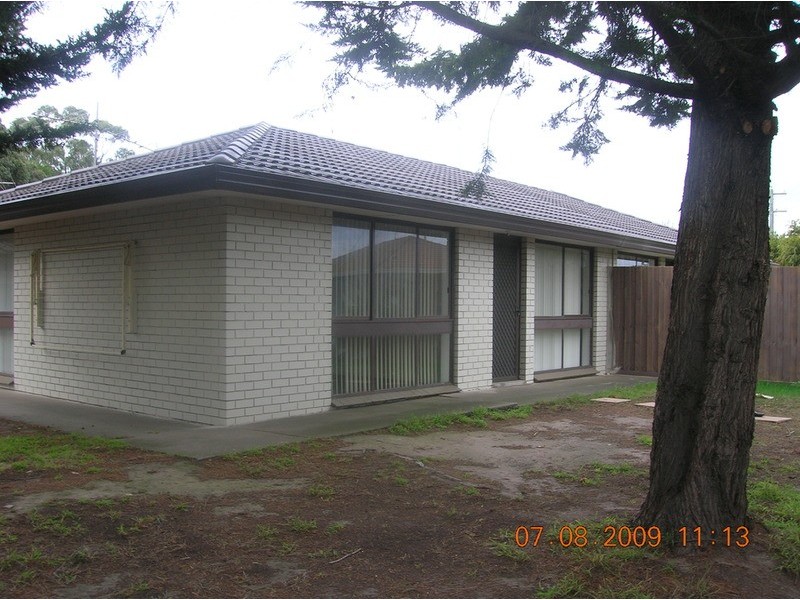 1/40-42 Bridle Road, Morwell VIC 3840