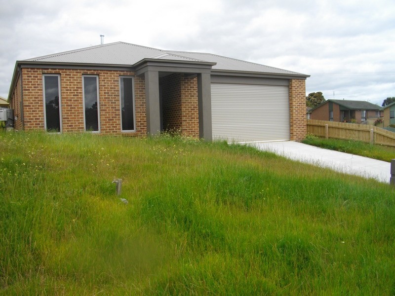 14 Omaru Court, Churchill VIC 3842