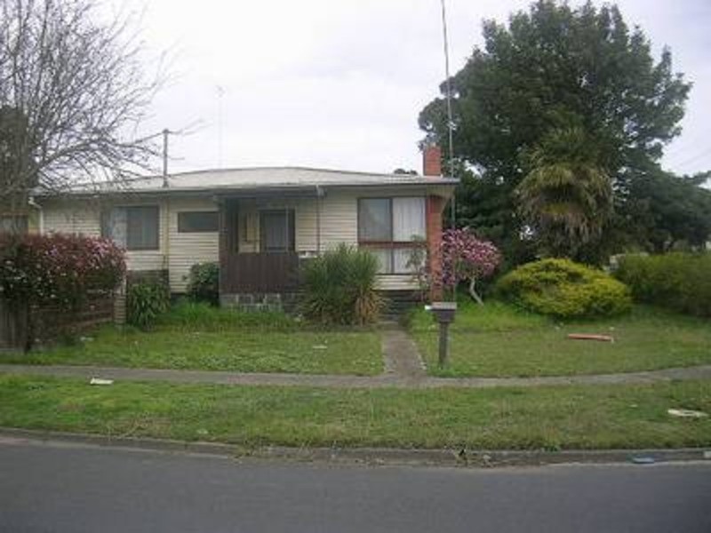 82 Churchill Road, Morwell VIC 3840