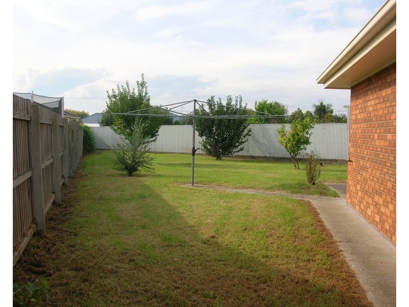 6 Lindon Court, Morwell VIC 3840