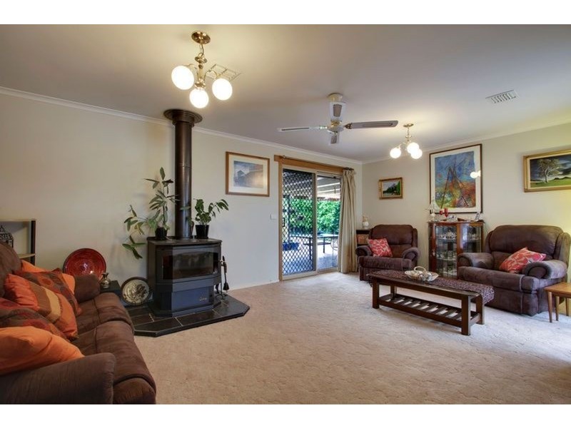 10 Wingan  Way, Morwell VIC 3840