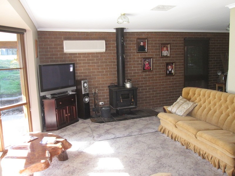 3  Marriotts Road, Yinnar South VIC 3869