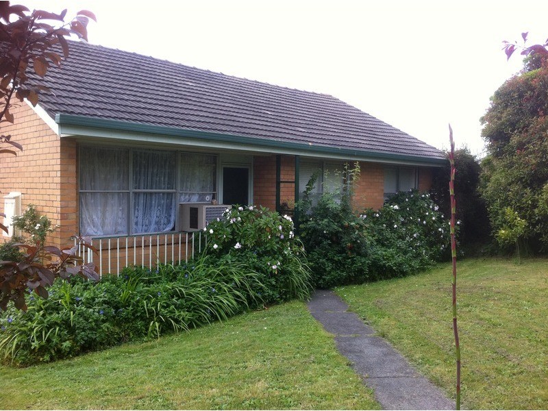 11 Townsend Street, Churchill VIC 3842