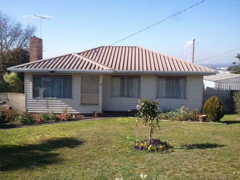 8 Hunt  Street, Morwell VIC 3840