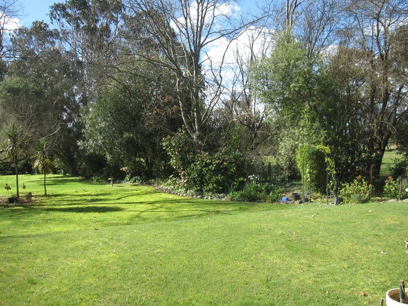 5 Withams  Road, Yinnar VIC 3869