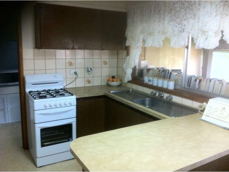 2 Oak  Court, Morwell VIC 3840