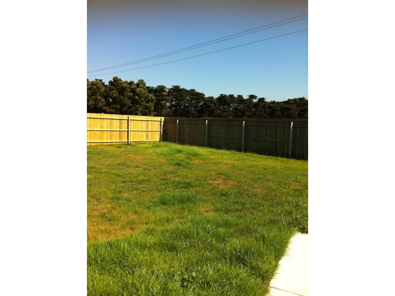 8 Carlyle Court, Morwell VIC 3840