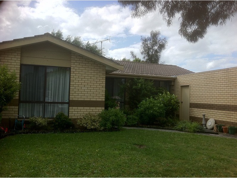 2/16 Hopkins Court, Yinnar VIC 3869
