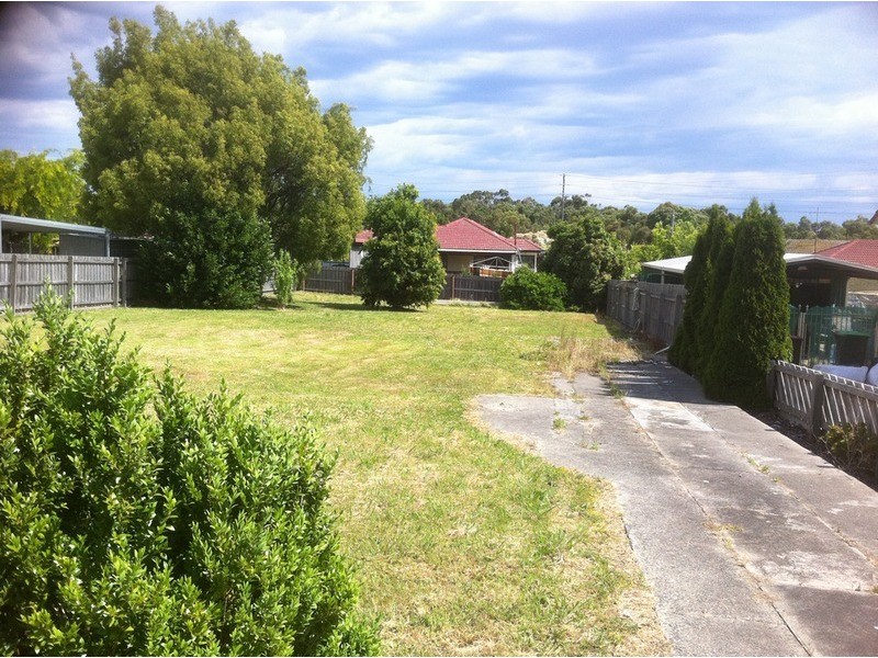 17 Polden  Crescent, Morwell VIC 3840