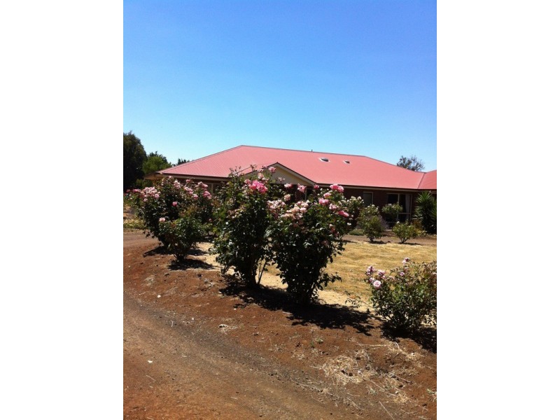 1515 McDonalds  Track, Narracan VIC 3824
