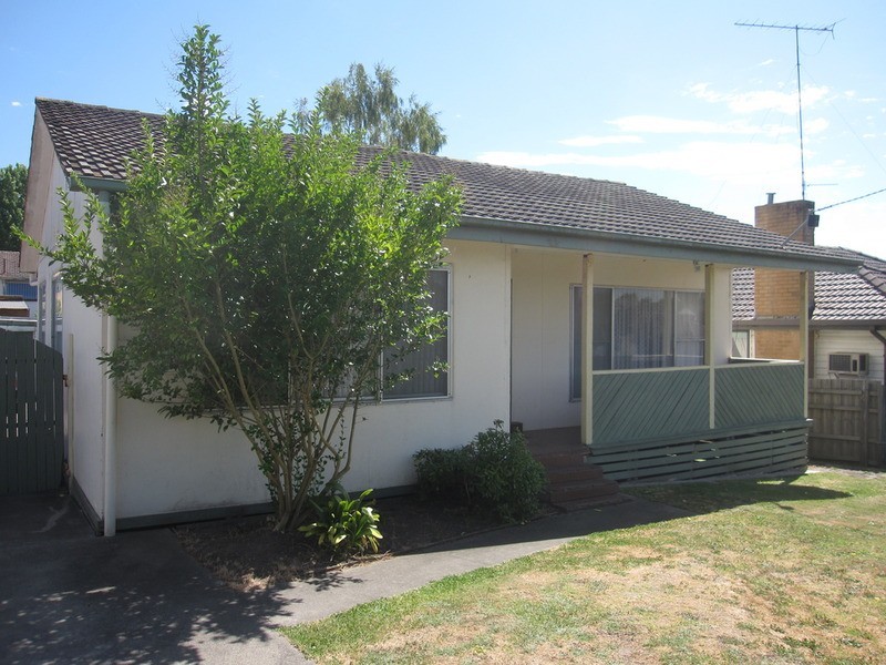 11 Porter Street, Morwell VIC 3840