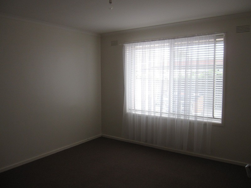 2/33 Hopetoun Avenue, Morwell VIC 3840