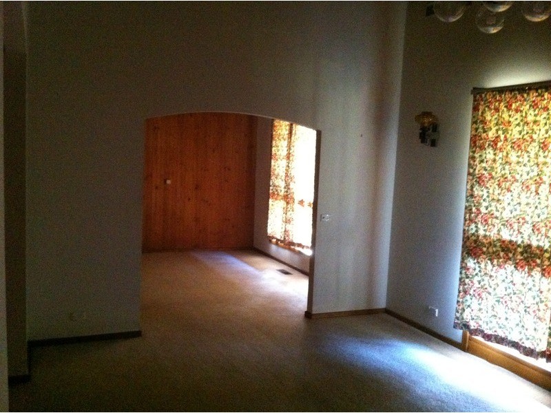 2 Brownbill Street, Moe VIC 3825