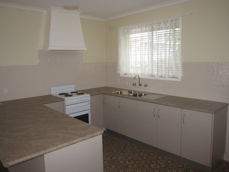 4/33 Hopetoun Avenue, Morwell VIC 3840