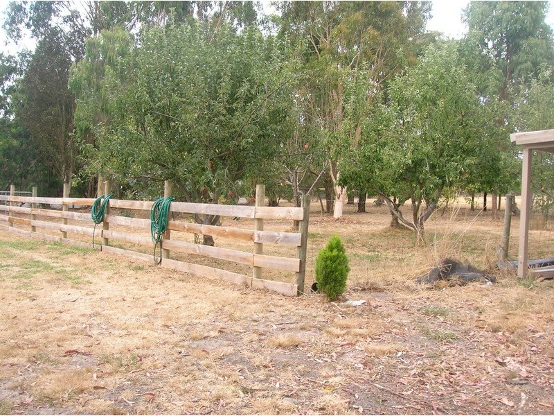 32 Considine Road, Yinnar VIC 3869