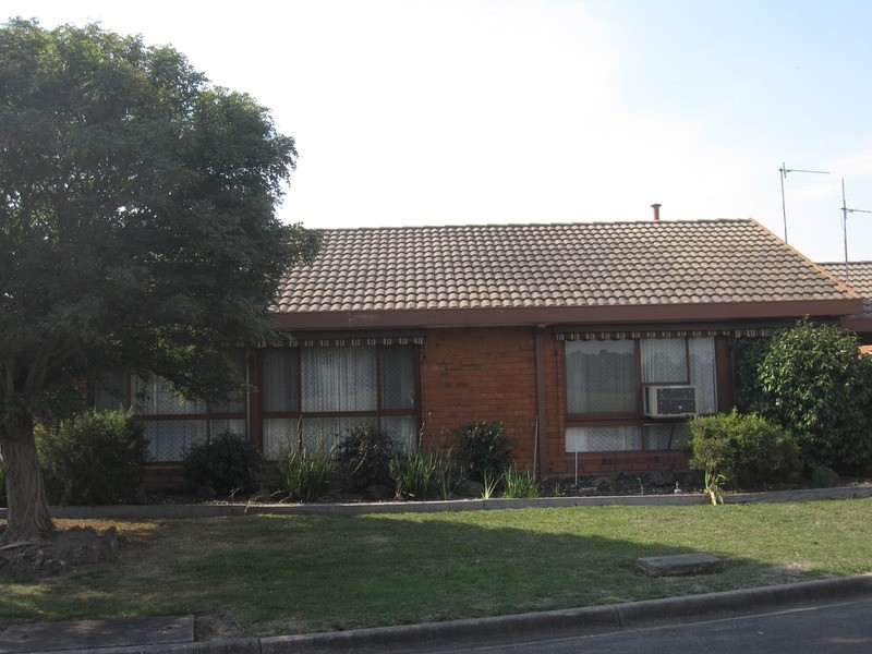 4 Bridgewater Drive, Morwell VIC 3840