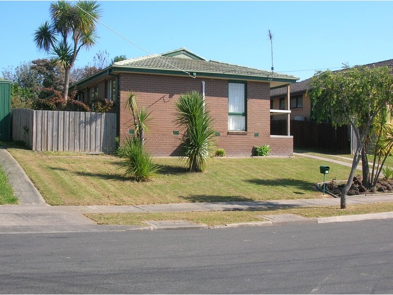 17 McCarthy Street, Churchill VIC 3842