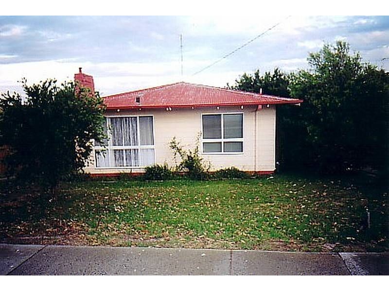 10 Doolan Street, Morwell VIC 3840