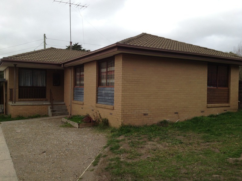 8  Coolaroo  Drive, Churchill VIC 3842