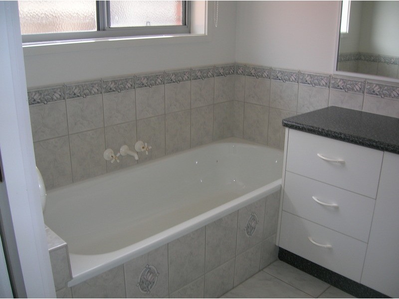 6 Lindon Court, Morwell VIC 3840