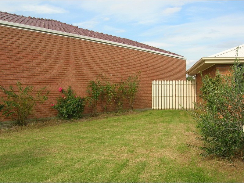 6 Lindon Court, Morwell VIC 3840