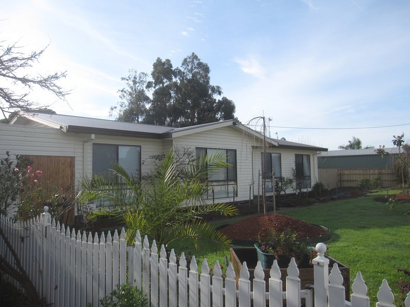 4  Jumbuk  Road, Yinnar VIC 3869