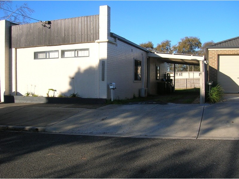6A Walhalla Street, Newborough VIC 3825