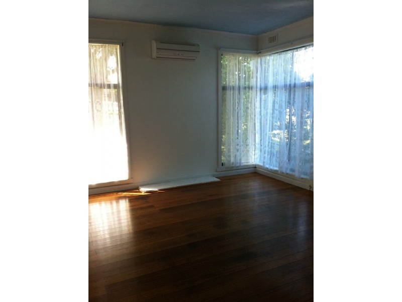 27 Vincent Road, Morwell VIC 3840