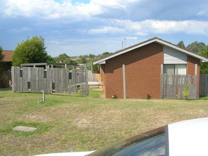 28  Amaroo Drive, Churchill VIC 3842