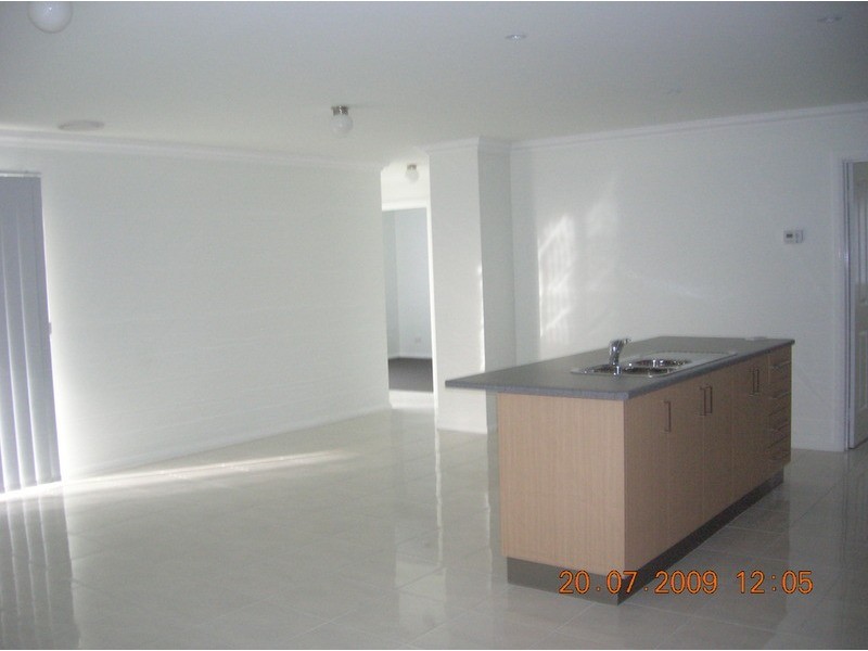 16 Cobon Court, Morwell VIC 3840