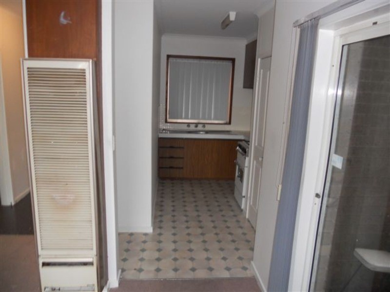 2/15 Well Street, Morwell VIC 3840