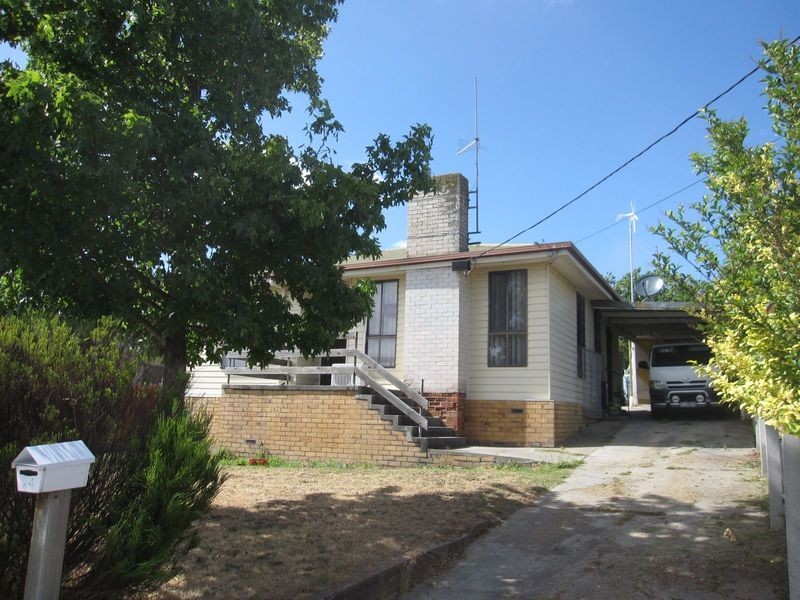 24 Livingstone Street, Morwell VIC 3840