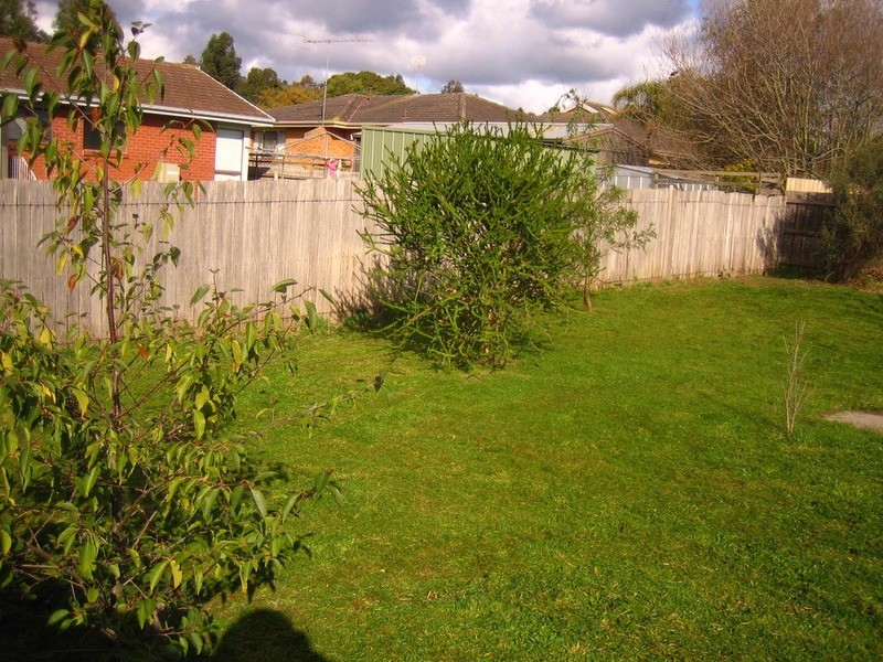 24 Churinga Drive, Churchill VIC 3842