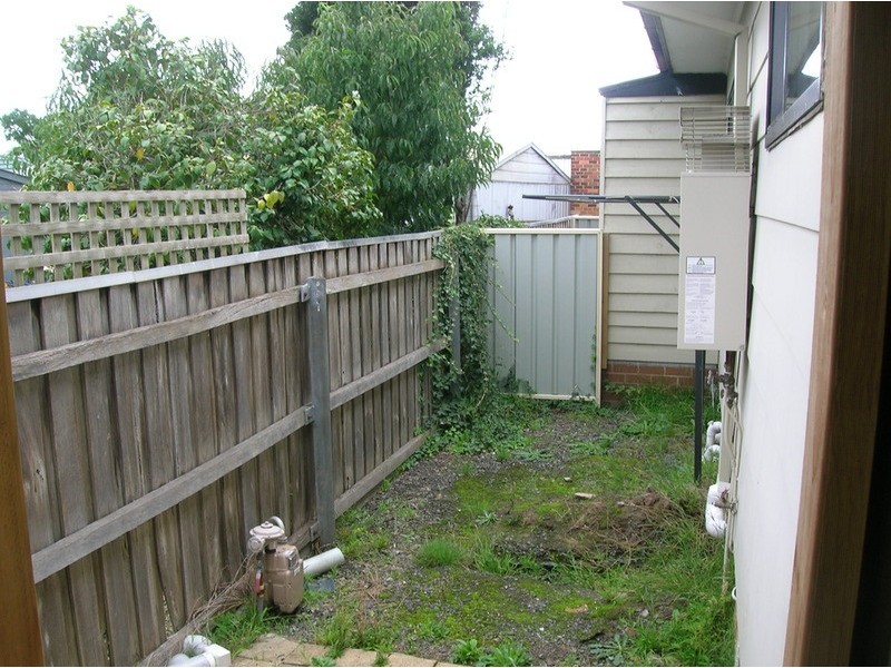 2/140 Mary Street, Morwell VIC 3840