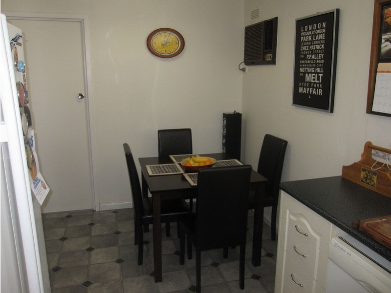 2 Blackwood  Place, Morwell VIC 3840