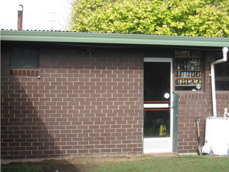 2 Blackwood  Place, Morwell VIC 3840