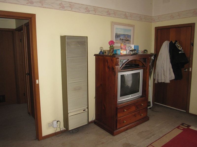 18 Cove Place, Morwell VIC 3840