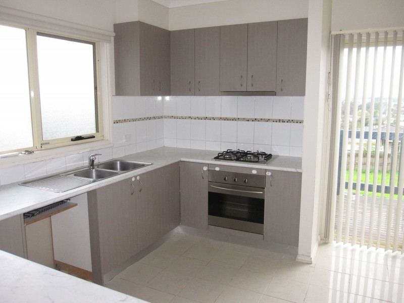 18 Evans Street, Morwell VIC 3840