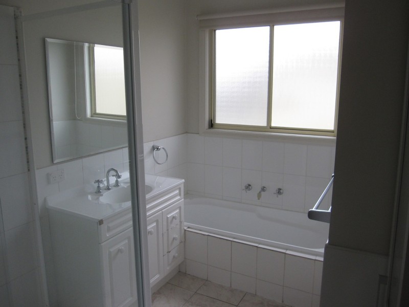 18 Evans Street, Morwell VIC 3840