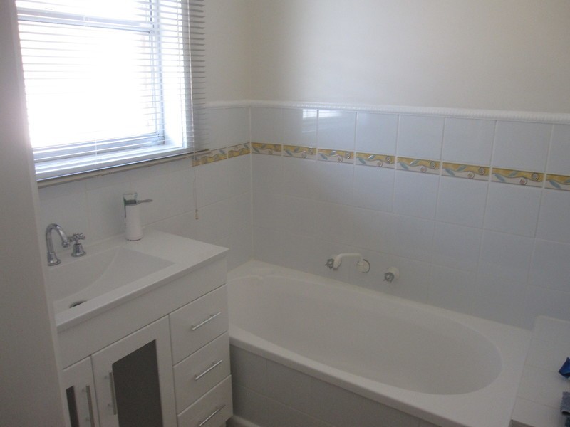 2 Rintoull Street, Morwell VIC 3840