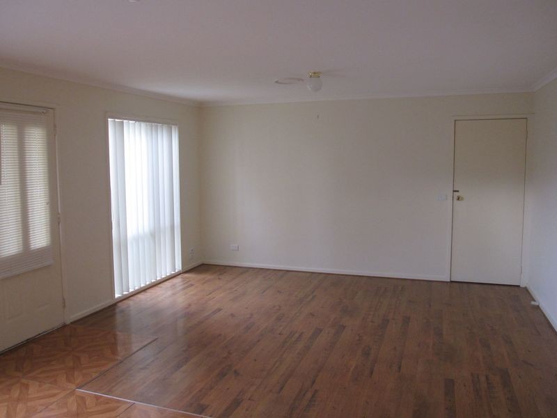 2/9 Chestnut Avenue, Morwell VIC 3840
