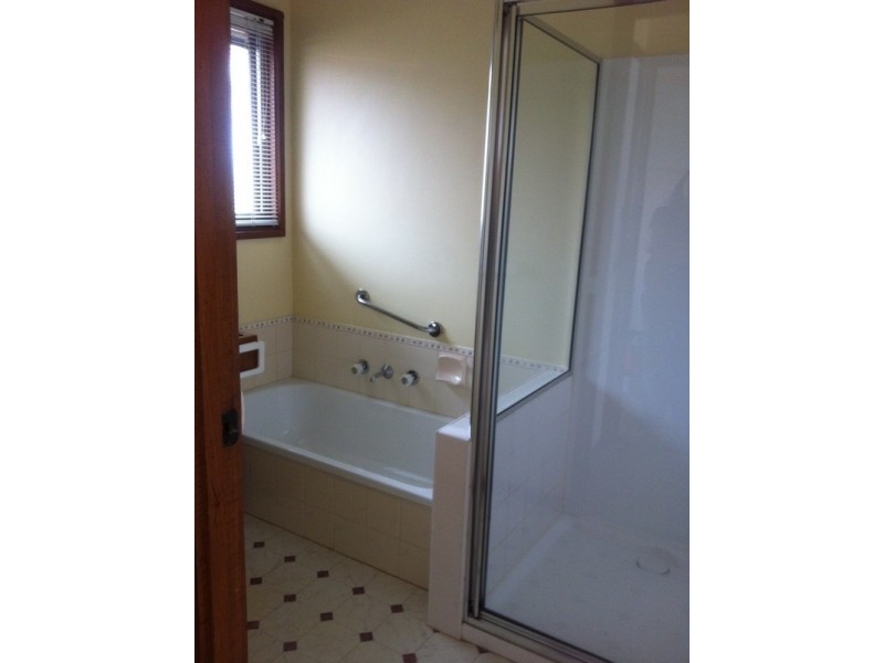 9 Bridle Road, Morwell VIC 3840