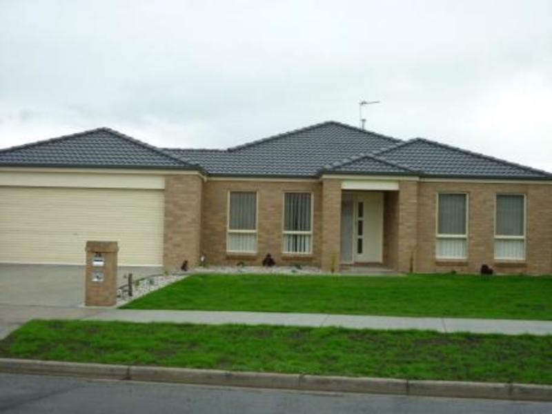 74 Gabo Way, Morwell VIC 3840