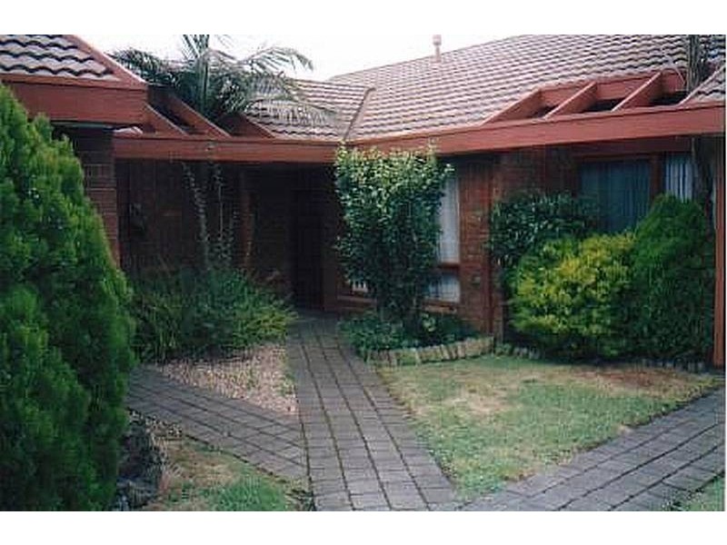 11 Strath Place, Morwell VIC 3840