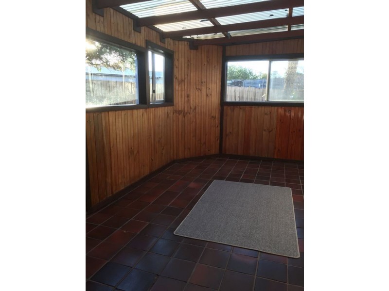 42  Chestnut Avenue, Morwell VIC 3840