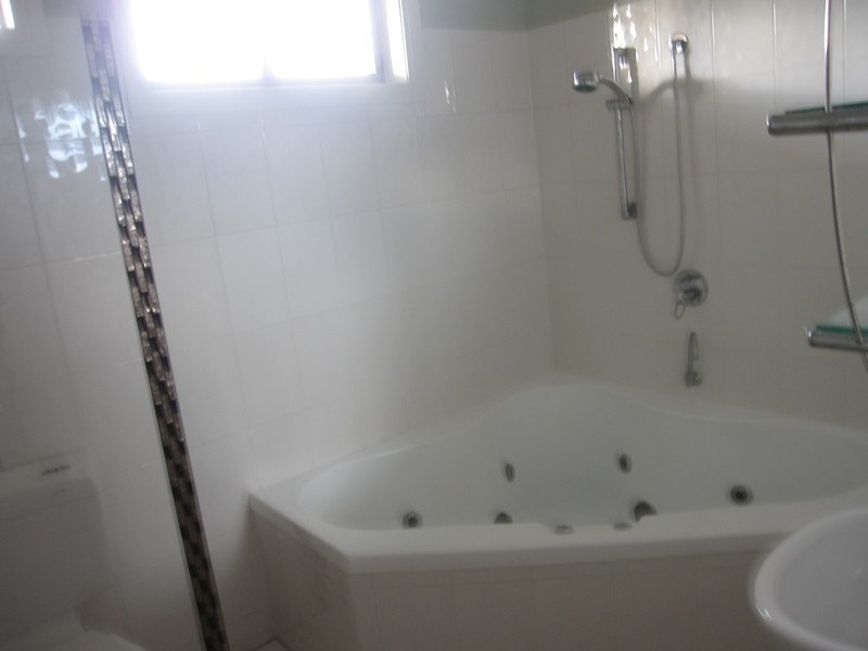 10 Heesom Crescent, Churchill VIC 3842