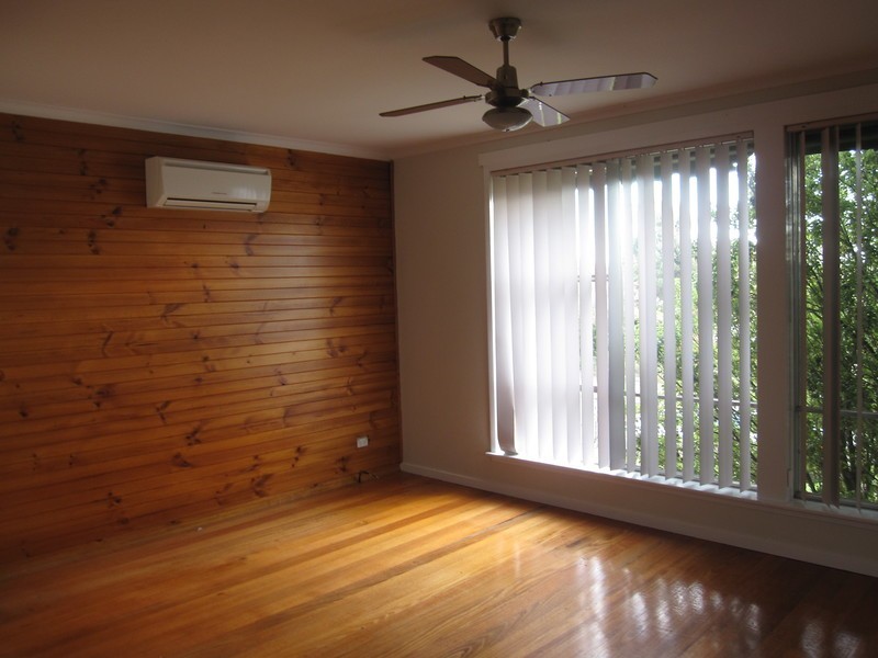 10 Heesom Crescent, Churchill VIC 3842