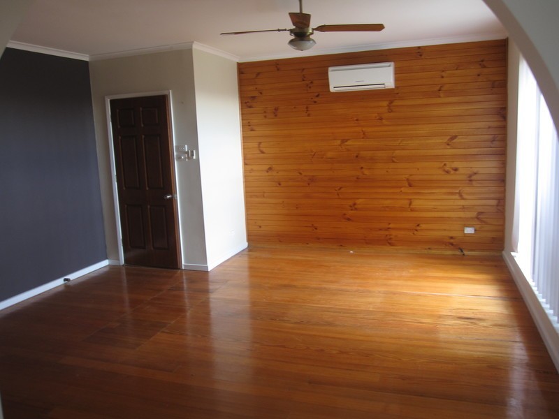 10 Heesom Crescent, Churchill VIC 3842